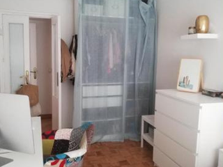 Foto 2 de Habitación una persona/Baño Compartido