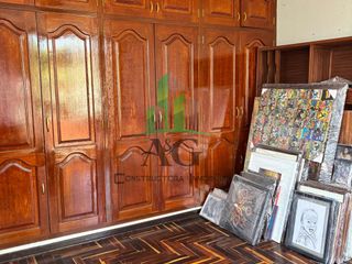 Foto 4 de VENDO HERMOSA CASA DE 3 PISOS, DE 309 M2 CON 7 DORMITORIOS, 6 BAÑOS, JACUZI, JARDINES, COCHERA PARA 2 CARROS, AREA DE PARRILLAS, ZONA DE VISITAS
