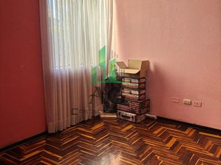Foto 9 de VENDO HERMOSA CASA DE 3 PISOS, DE 309 M2 CON 7 DORMITORIOS, 6 BAÑOS, JACUZI, JARDINES, COCHERA PARA 2 CARROS, AREA DE PARRILLAS, ZONA DE VISITAS