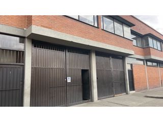 Foto 1 de SE ARRIENDA BODEGA FONTIBON DE 1247  m²