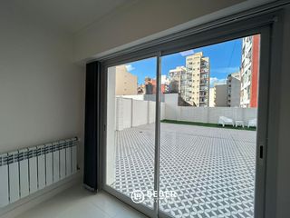 En venta departamento 3 ambientes con patio, La Perla Mar del Plata