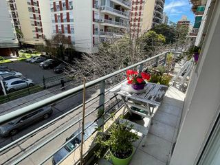 Departamento en venta de 2 ambientes con balcón al frente
