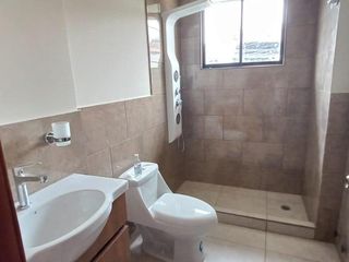 Foto 9 de EN RENTA Excelente casa de 4 dormitorios en Cumbayá dentro de Urbanización