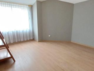Foto 8 de EN RENTA Excelente casa de 4 dormitorios en Cumbayá dentro de Urbanización