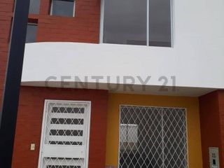 En venta casa  Portón Equinoccial , Mitad del Mundo,San Antonio de Pichincha