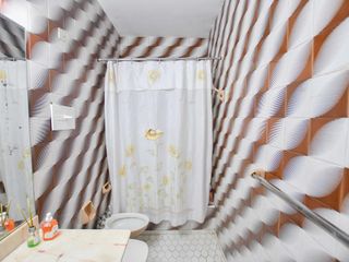 Casa en Venta 4 Dormitorios, Parque y Pileta