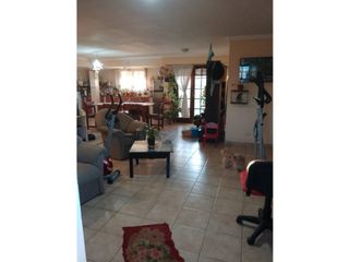 Foto 16 de ALQUILO CHALET 4 AMB PLANTA ALTA SOLEADO MAS PLAY ROOM QUINCHO