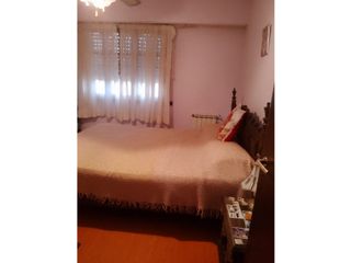 Foto 9 de ALQUILO CHALET 4 AMB PLANTA ALTA SOLEADO MAS PLAY ROOM QUINCHO