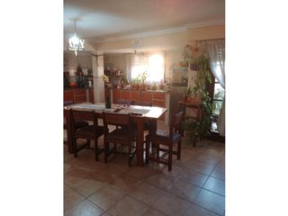 Foto 12 de ALQUILO CHALET 4 AMB PLANTA ALTA SOLEADO MAS PLAY ROOM QUINCHO