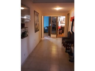 Foto 5 de ALQUILO CHALET 4 AMB PLANTA ALTA SOLEADO MAS PLAY ROOM QUINCHO