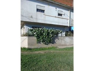 Foto 13 de ALQUILO CHALET 4 AMB PLANTA ALTA SOLEADO MAS PLAY ROOM QUINCHO