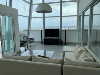 Venta - Departamento dos ambientes con balcón vista al Golf - Maral 54
