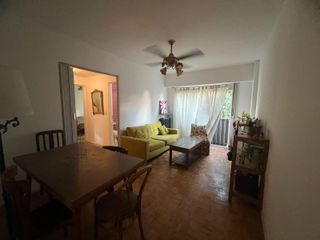Foto 1 de Mármol 500  Departamento de  3 Ambientes en venta en  Almagro  CON COCHERA