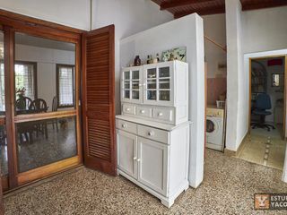 Casa venta - 3 dormitorios 2 baños - Cocheras - Piscina - 180mts2 - City Bell, La Plata
