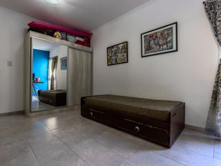 VENTA/PERMUTA - Casa - 2 dormitorios - Cochera doble y pileta - Sol Paraná, Pueblo Esther.