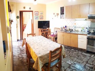 Foto 9 de Excelente 4 ambientes con patio - terraza y garaje para 2 autos en paralelo