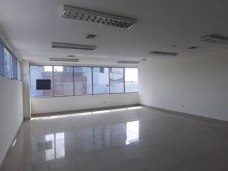 Foto 4 de SE VENDE OFICINA EN KENNEDY NORTE, EDIFICIO ELITE