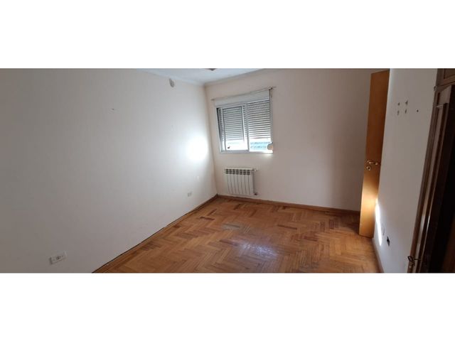 Casa en venta en Caronti al 400