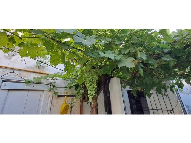 Casa en venta en Caronti al 400