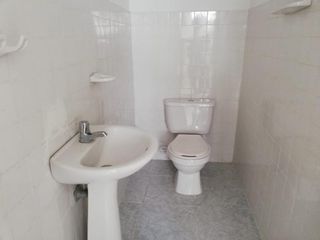 Foto 6 de consultorio en venta en centro medico oficina piso 3. Cod V10511