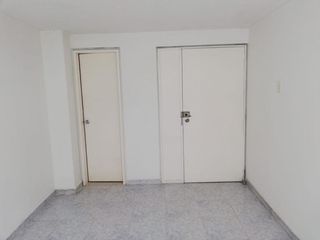 Foto 3 de consultorio en venta en centro medico oficina piso 3. Cod V10511