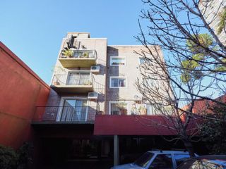 Hermoso departamento 3 ambientes con cochera y balcón - San Isidro, excelente ubicación