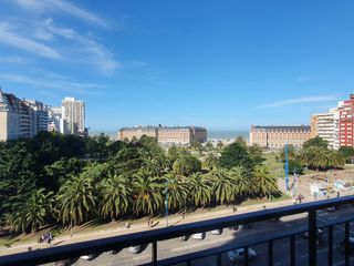 Foto 1 de Alquiler temporario - Ambiente a la calle con vista a Plaza Colón - Avenida Colon 2056