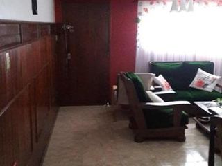 Foto 4 de CASA EN VENTA 4 AMBIENTES - BANFIELD
