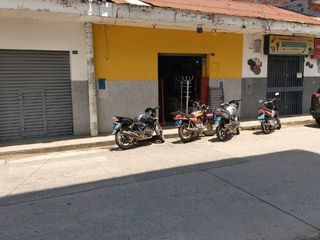 Foto 3 de Local Comercial Antiguo de 366 m² para Desarrolladores, Excelente Ubicación.