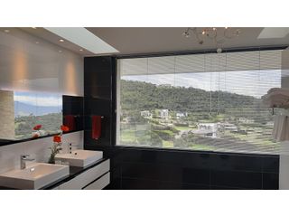CASA EN VENTA YERBABONITA IMPECABLE DISEÑO MAGNIFICOS ACABADOS