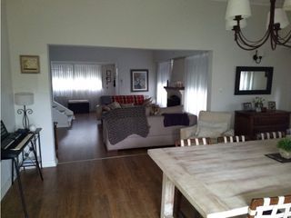 Foto 4 de Excelente Chalet 5 ambientes, Zona Chauvin, Mar del Plata