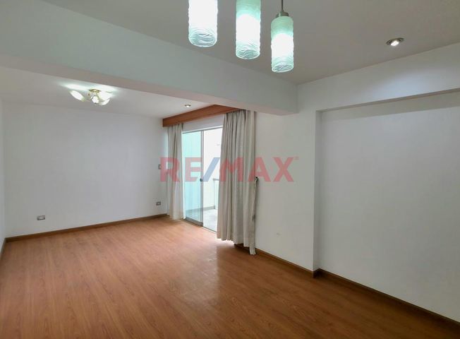 Departamento en Venta en Santiago de Surco - Mehr