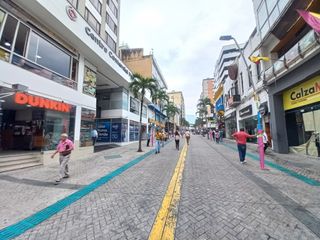 Foto 3 de oficina en venta en edificio centro comercial pasaje real piso 4. Cod V13223