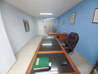 Foto 9 de oficina en venta en edificio centro comercial pasaje real piso 4. Cod V13223
