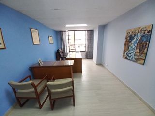Foto 8 de oficina en venta en edificio centro comercial pasaje real piso 4. Cod V13223