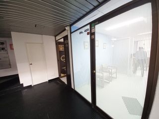 Foto 7 de oficina en venta en edificio centro comercial pasaje real piso 4. Cod V13223