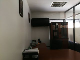 ARRIENDO O VENTA BODEGA COMERCIAL, SECTOR AV. GALO PLAZA LASSO, NORTE DE QUITO