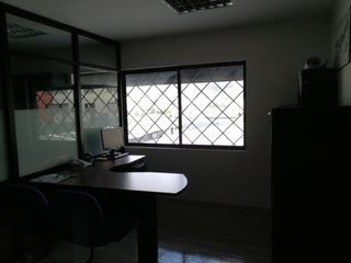 ARRIENDO O VENTA BODEGA COMERCIAL, SECTOR AV. GALO PLAZA LASSO, NORTE DE QUITO