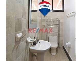 Foto 14 de ✨ ¡Oportunidad única de alquiler en el corazón de Piura! ✨

Descubre la comodidad y estilo de vivir en la Av. Grau 800, donde ofrecemos un moderno d