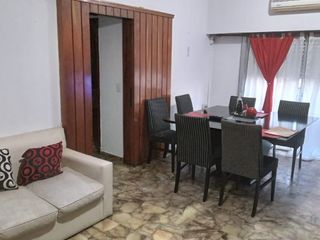 Foto 1 de Departamento Tipo Casa en venta en Bernal Oeste