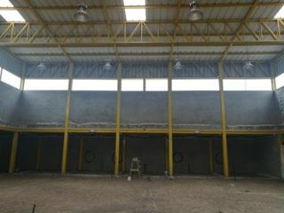 Foto 5 de VENDO BODEGA COMERCIAL NORTE DE QUITO, SECTOR LA OFELIA