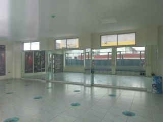 Foto 13 de VENDO BODEGA COMERCIAL NORTE DE QUITO, SECTOR LA OFELIA