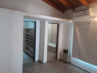Casa en alquiler - 2 Dormitorios 1 Baño - 120Mts2 - José Hernández, La Plata