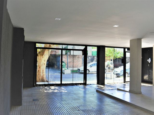 Monoambiente en venta en Victoria Centro c/balcón