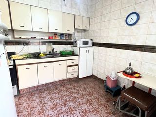 Foto 5 de Dos unidades y fondo libre en block