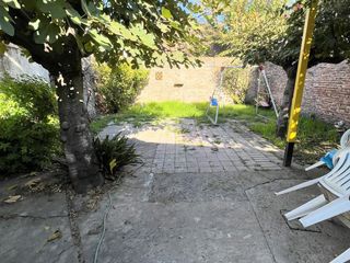 Foto 11 de Dos unidades y fondo libre en block