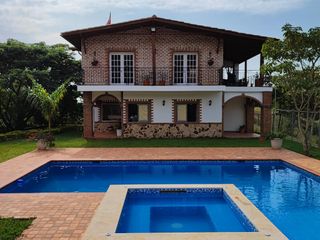 CASA CAMPESTRE en VENTA en Cali La Buitrera