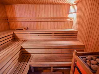 Casa en venta La Plata con pileta, parque y sauna