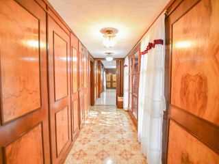 Casa en venta La Plata con pileta, parque y sauna