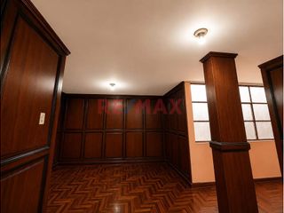 Casa en Venta en Comas - Więcej